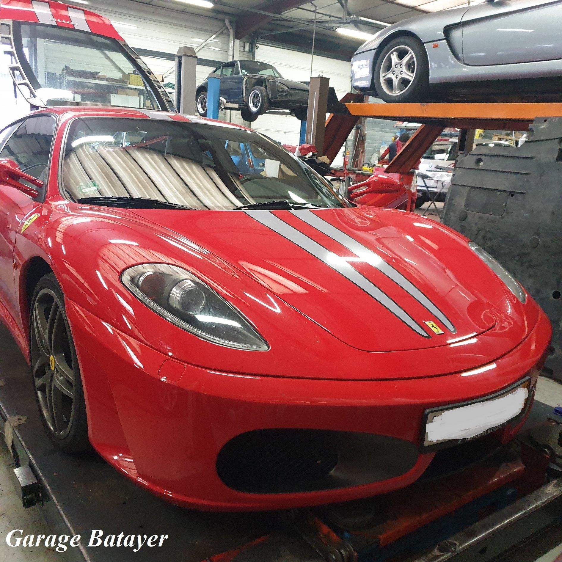 entretien d&rsquo;une grande Ferrari V12