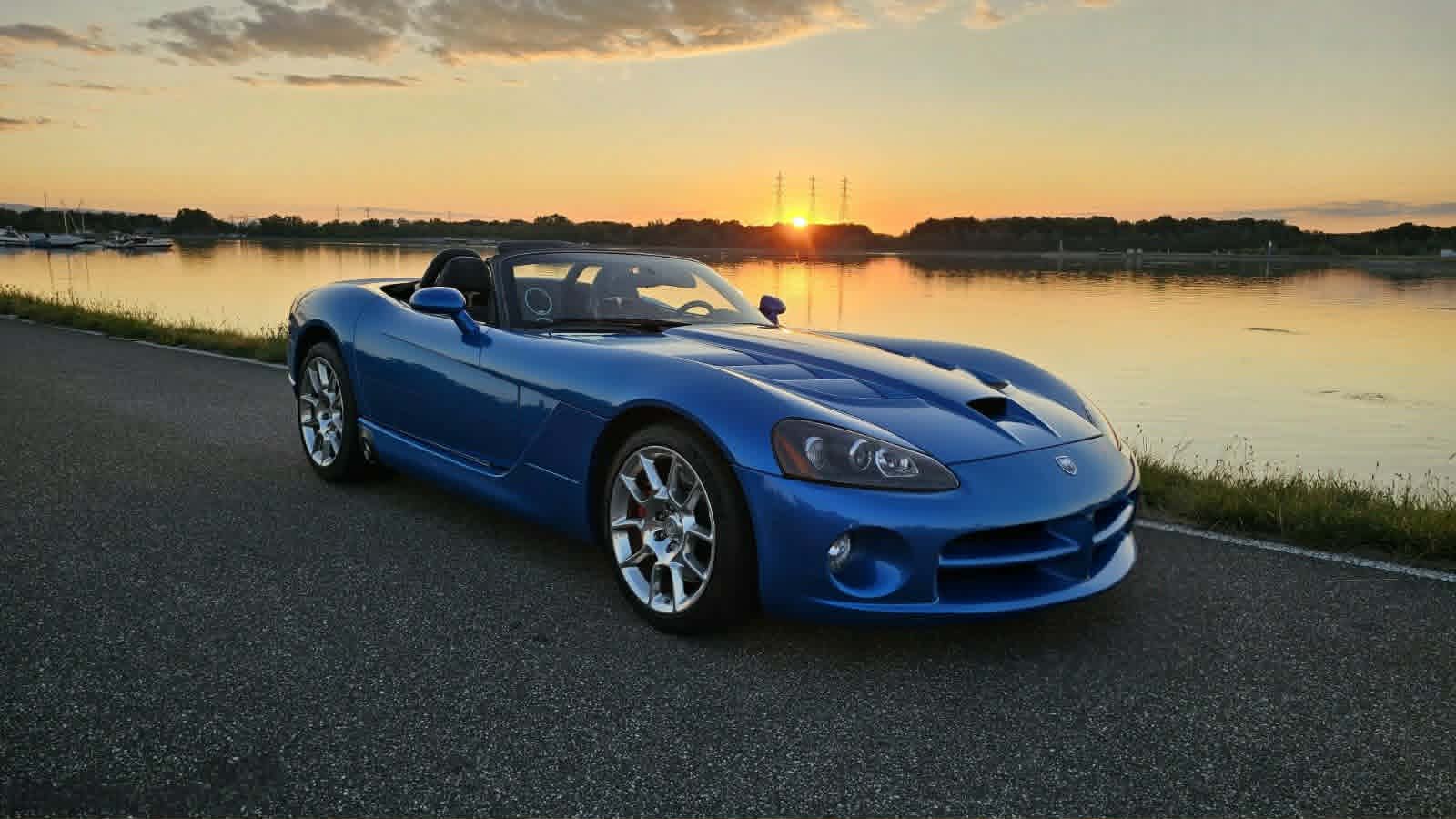 DODGE Viper