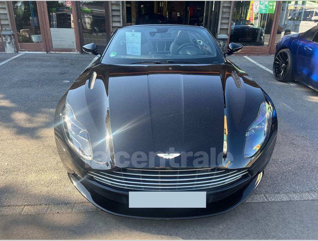 ASTON MARTIN DB11