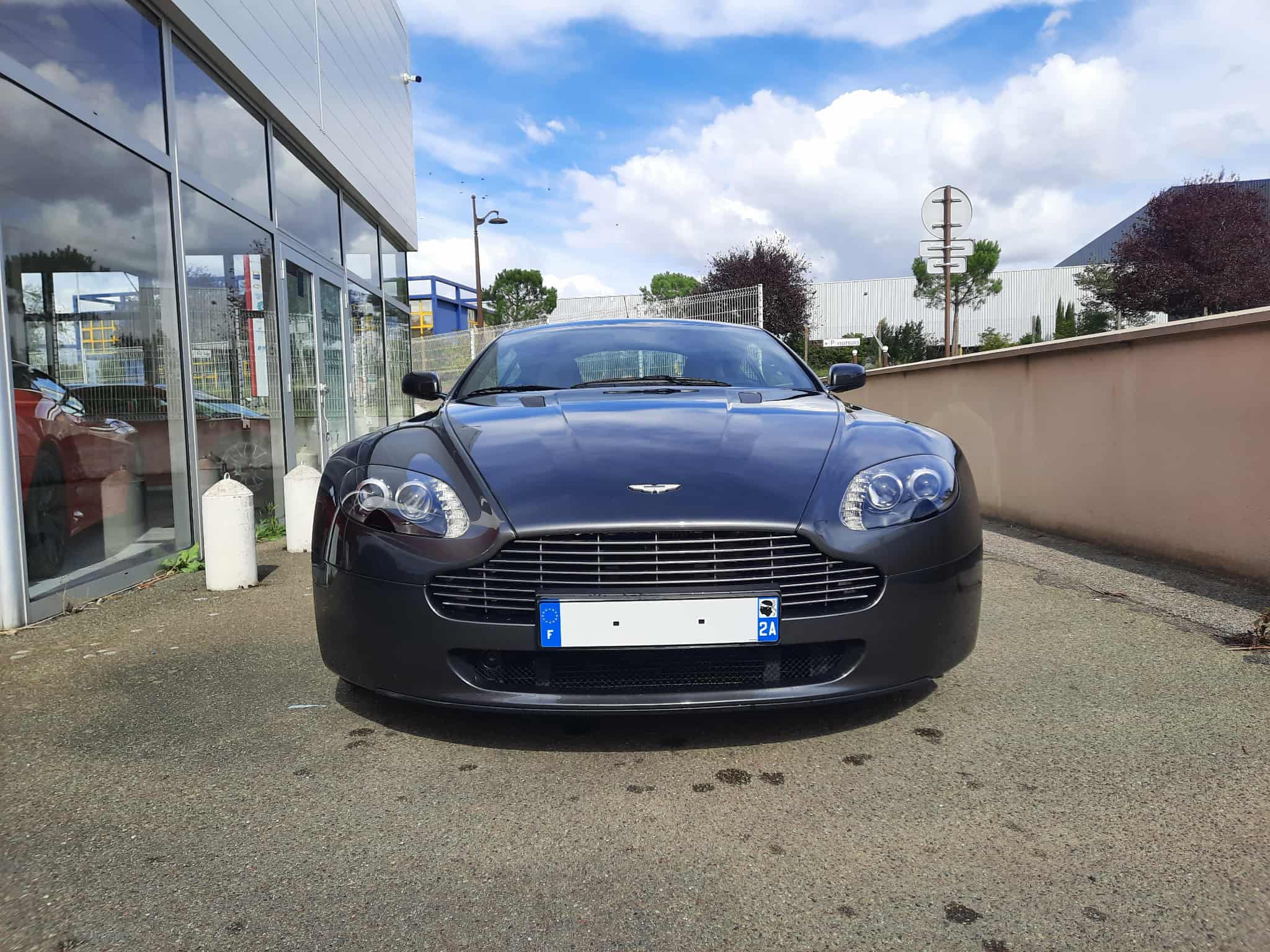 ASTON MARTIN Vantage