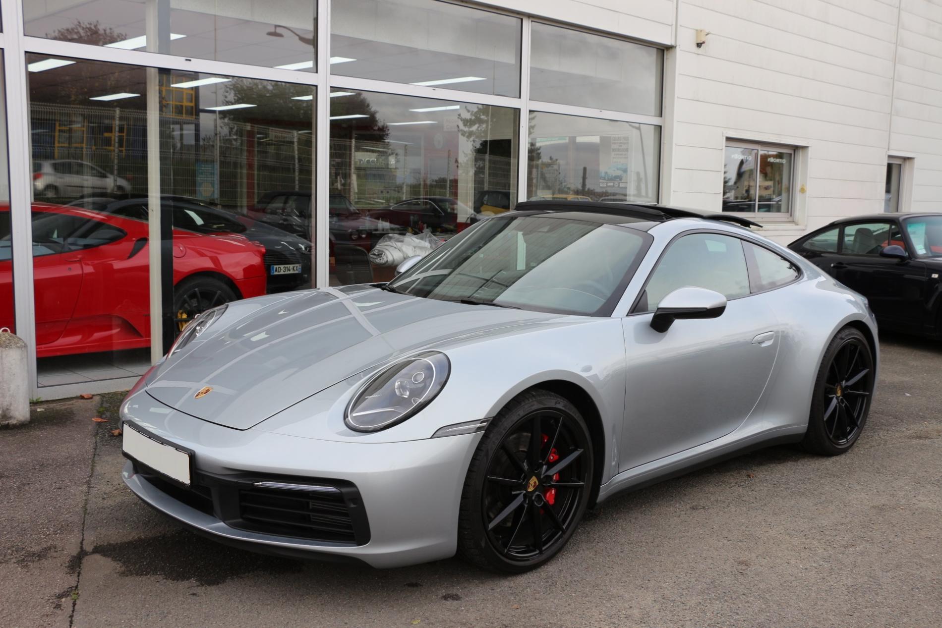 PORSCHE 992 CARRERA 4S