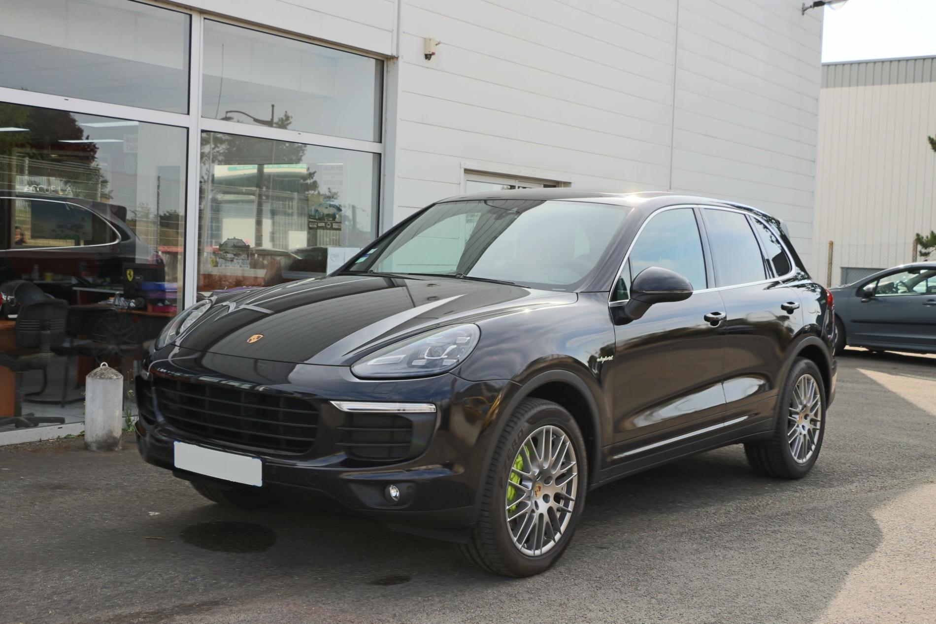 PORSCHE CAYENNE