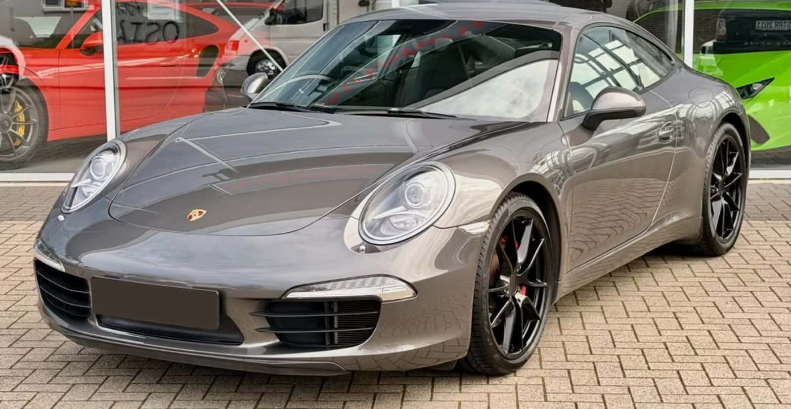PORSCHE 911 (991)